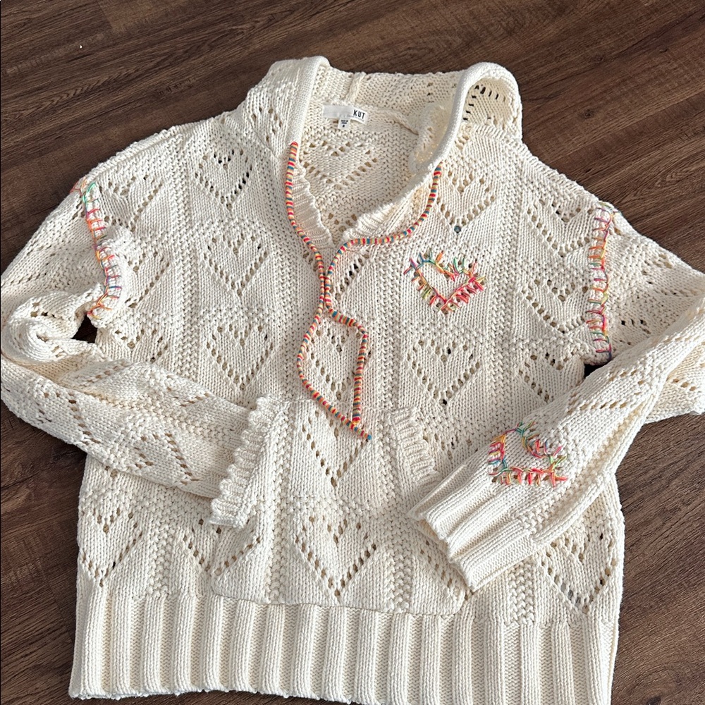White open Knit Heart Pattern Hoodie carman sweater kut size medium